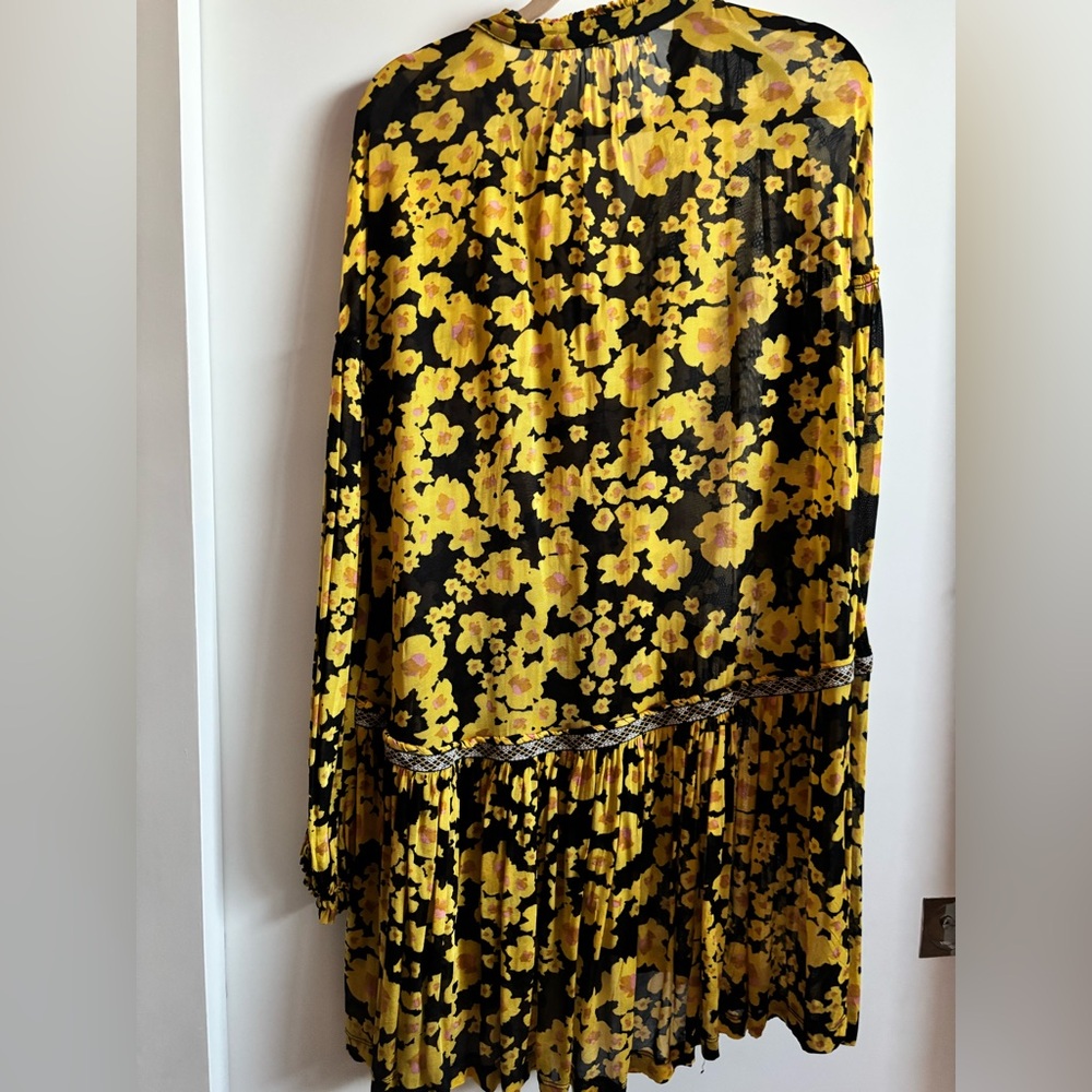 Free People - Semi Sheer Tunic - Size M - Picture 4 of 7